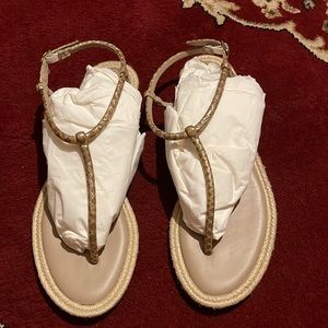 🌷 Donald J Pliner sandals 👡